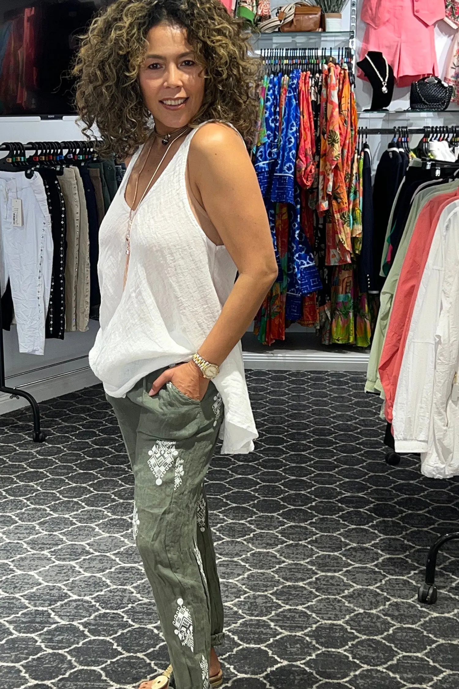 Hot Daisy Sleeveless Top - White - CG46 Linen Lovers|Shirts & Tops