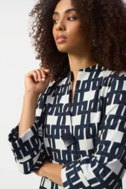 Online Geometric Trapeze Jacket - Off White/Navy - JR37 Coats & Jackets