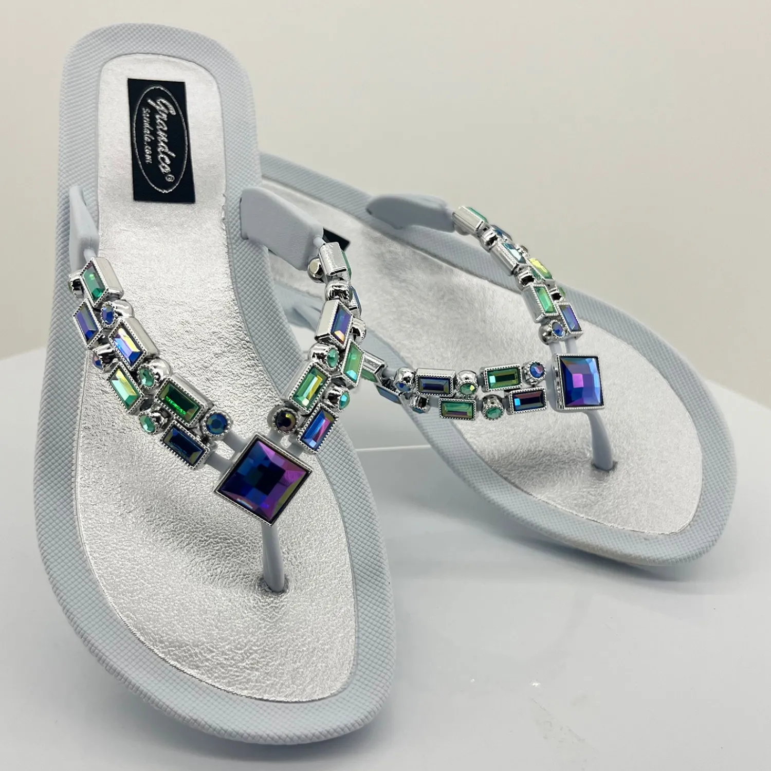 Clearance Lotus Thong - White - GC2 Wedges|Sandals