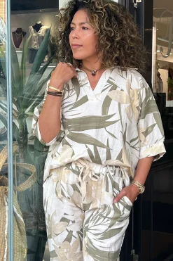 Sale Lucy Print Top - Khaki/Gold - CG48 Shirts & Tops