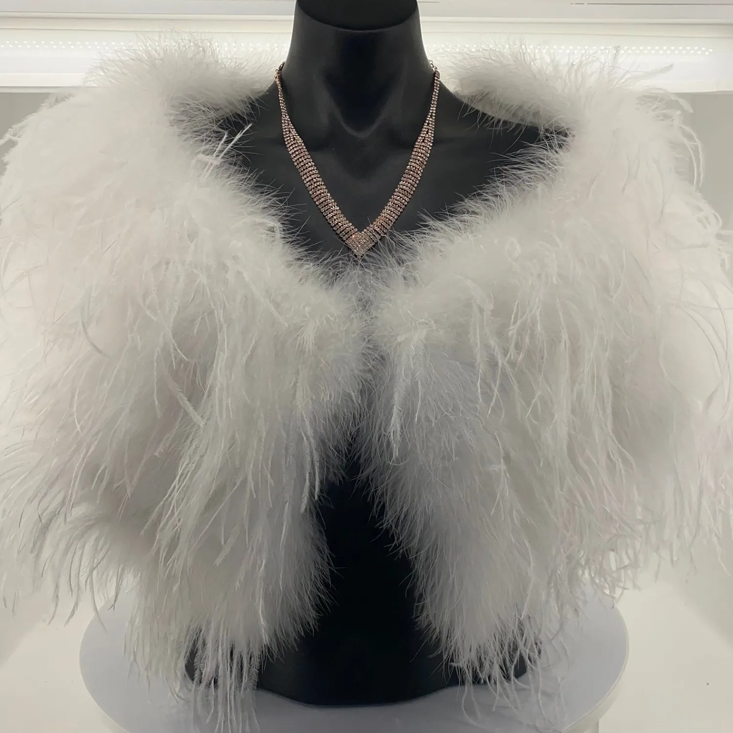 Best Ostrich Feather Shrug - White - FI2 Feather Wraps