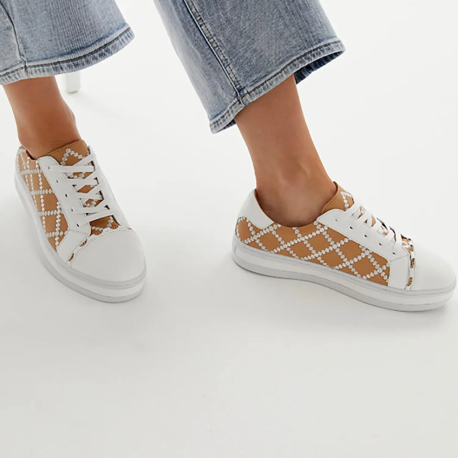 Sale Pleat Sneaker - Camel/White - AE19 Sneakers
