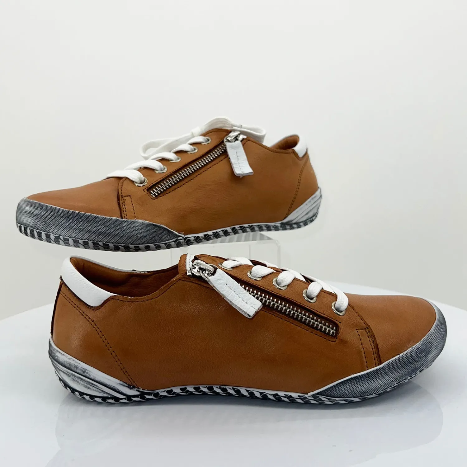 Sale Tess Flat Sneaker | Cognac | RS12 Sneakers